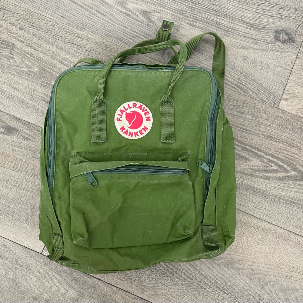 Green Fjallraven Kanken Backpack